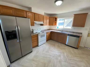Main picture of 264 Mariposa St