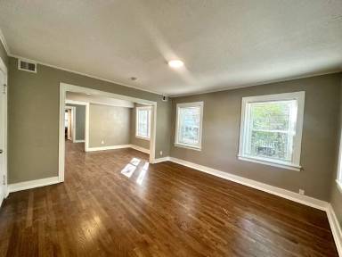 Main picture of 4207 Kenwood Ave
