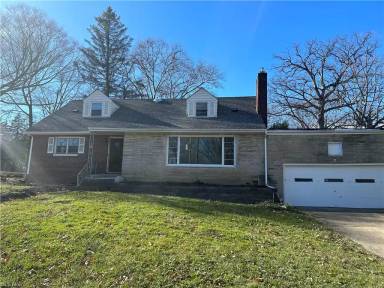 Main picture of 2540 Elm St