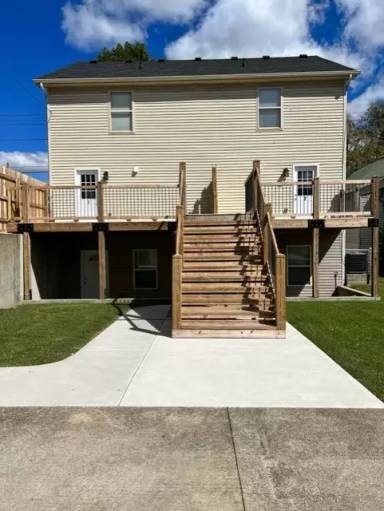 Main picture of 1233 Vincennes St