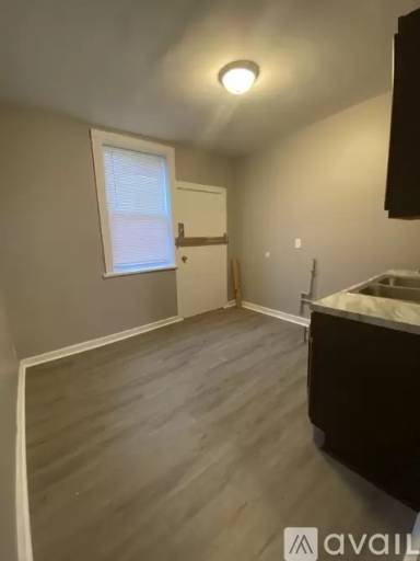 Main picture of 535 E 67th St