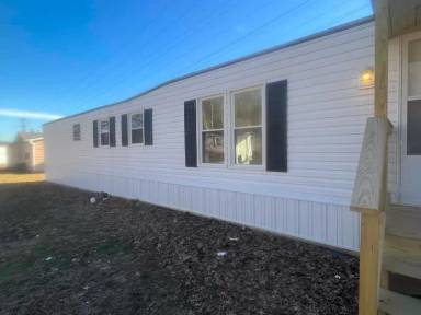 Main picture of 14 Oak Dr