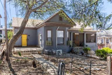 Main picture of 426 W Woodlawn Ave