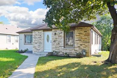 Main picture of 5435 Penn Ave S
