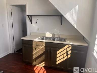 Main picture of 9 Carlton St