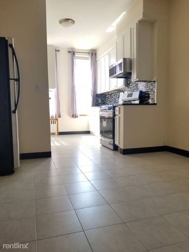 Main picture of 416 Woodward Ave