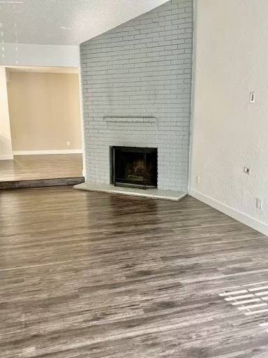 Main picture of 2431 Larkspur Ln