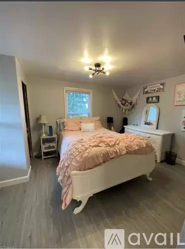 Main picture of 1607 Pecan Rd