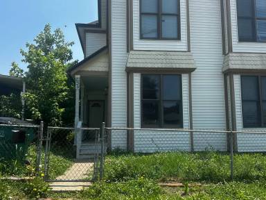 Main picture of 1029 S 15th St