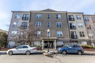 Main picture of 775 Walker Sq
