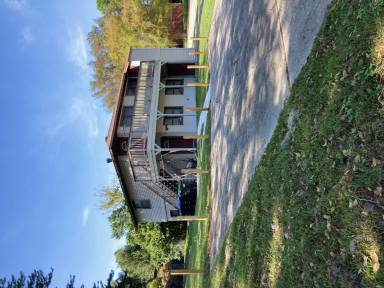 Main picture of 901 Monroe Ct