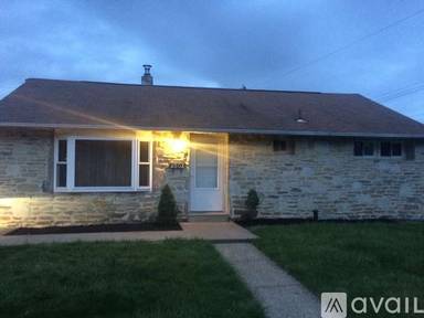 Main picture of 2502 Woodlawn Dr