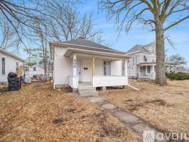 Main picture of 606 N 8th St