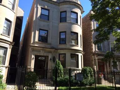 Main picture of 4529 S Michigan Ave