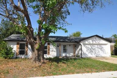 Main picture of 132 Navajo Dr
