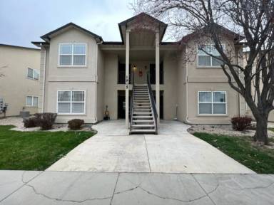 Main picture of 1905 E Wilson Ln