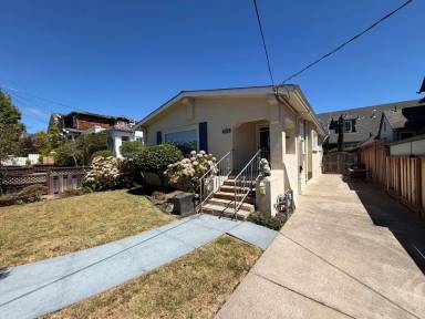 Main picture of 1323 Edgehill Dr