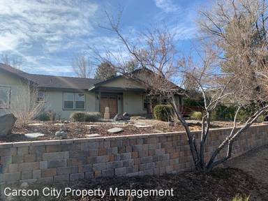 Main picture of 3667 Lakeview Rd