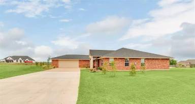 Main picture of 640 SW Dani Ann Ln