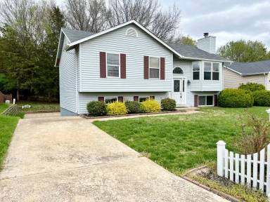 Main picture of 740 Woodland Ridge Dr