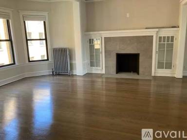 Main picture of 2418 N Sawyer Ave