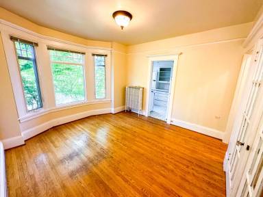 Main picture of 205 19th Ave