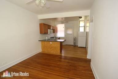 Main picture of 3045 W Gunnison St