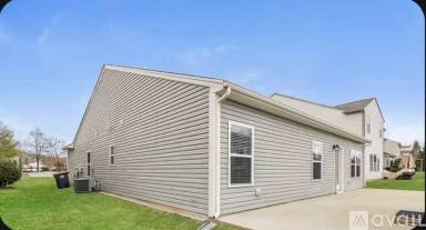 Main picture of 323 Summergate Dr