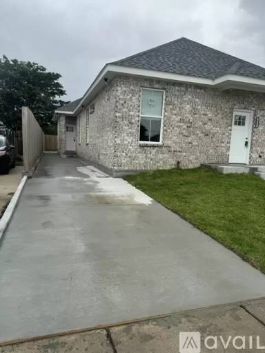 Main picture of 3420 Shangri La Dr