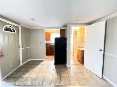 Main picture of 204 S Main St