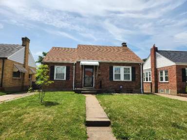 Main picture of 5818 Rhodes Ave