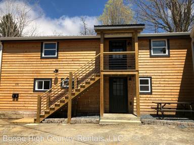 Main picture of 894 W King St