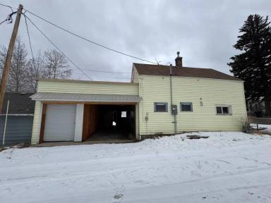 Main picture of 610 Cedar Ave