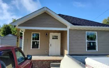 Main picture of 394 W McGlothlin St