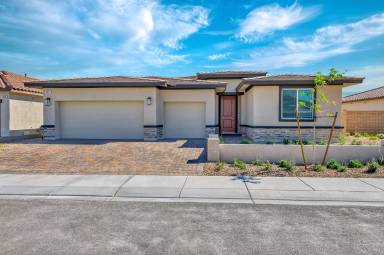 Main picture of 1024 Saker Falcon Dr