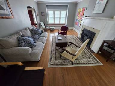 Main picture of 1710 State St