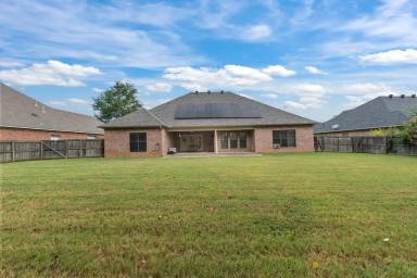 Main picture of 108 Bouriese Cir