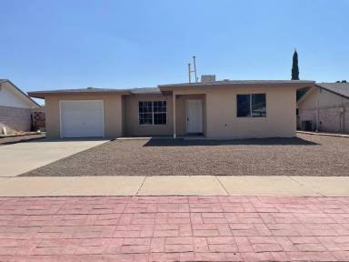 Main picture of 1716 Dean Martin Dr