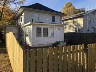 Main picture of 920 S Fremont Ave