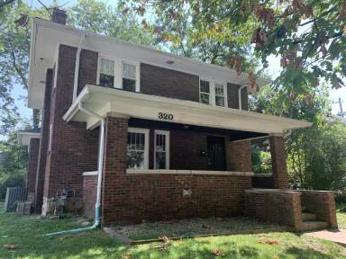 Main picture of 320 N Lincoln St