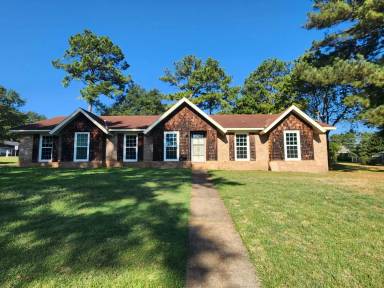 Main picture of 7518 Country Hill Ln