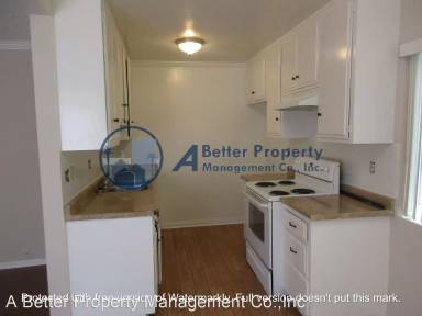 Main picture of 2045 E Appleton St