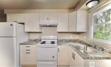 Main picture of 420 N Norwood Ave