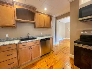 Main picture of 16 Crystal Ave