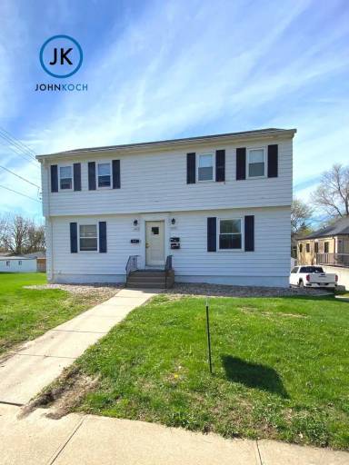 Main picture of 2005 1/2 W 33rd St