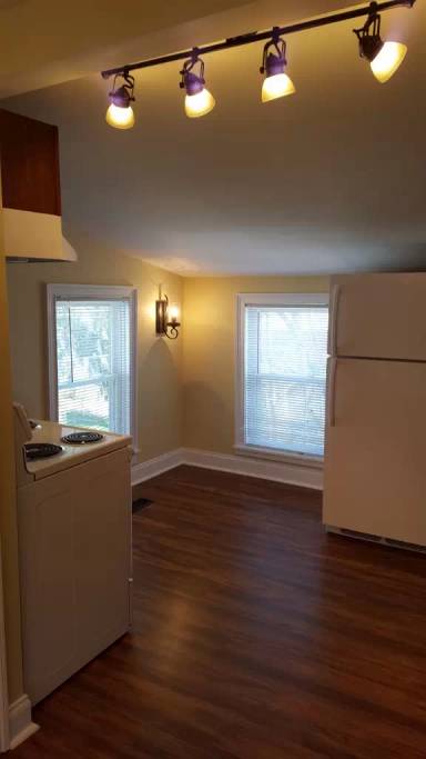 Main picture of 227 College Ave