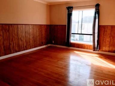 Main picture of 2586 46th Ave