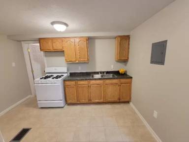 Main picture of 618 Maplewood Ave