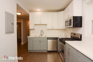 Main picture of 5122 N Avers Ave