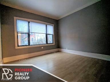 Main picture of 3252 N Lakewood Ave